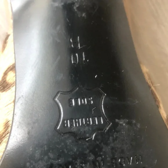 Bebe Tan Leopard Print Mules - Picture 5 of 9